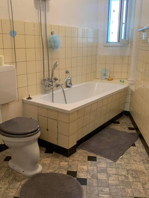Apartments - 3 Rooms, 3-5 Person Essen Exteriör bild